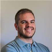 Graduado en Ingeniería Informática y Matemáticas, 4 años de experiencia dando clases a alumnos de distintas partes del mundo.